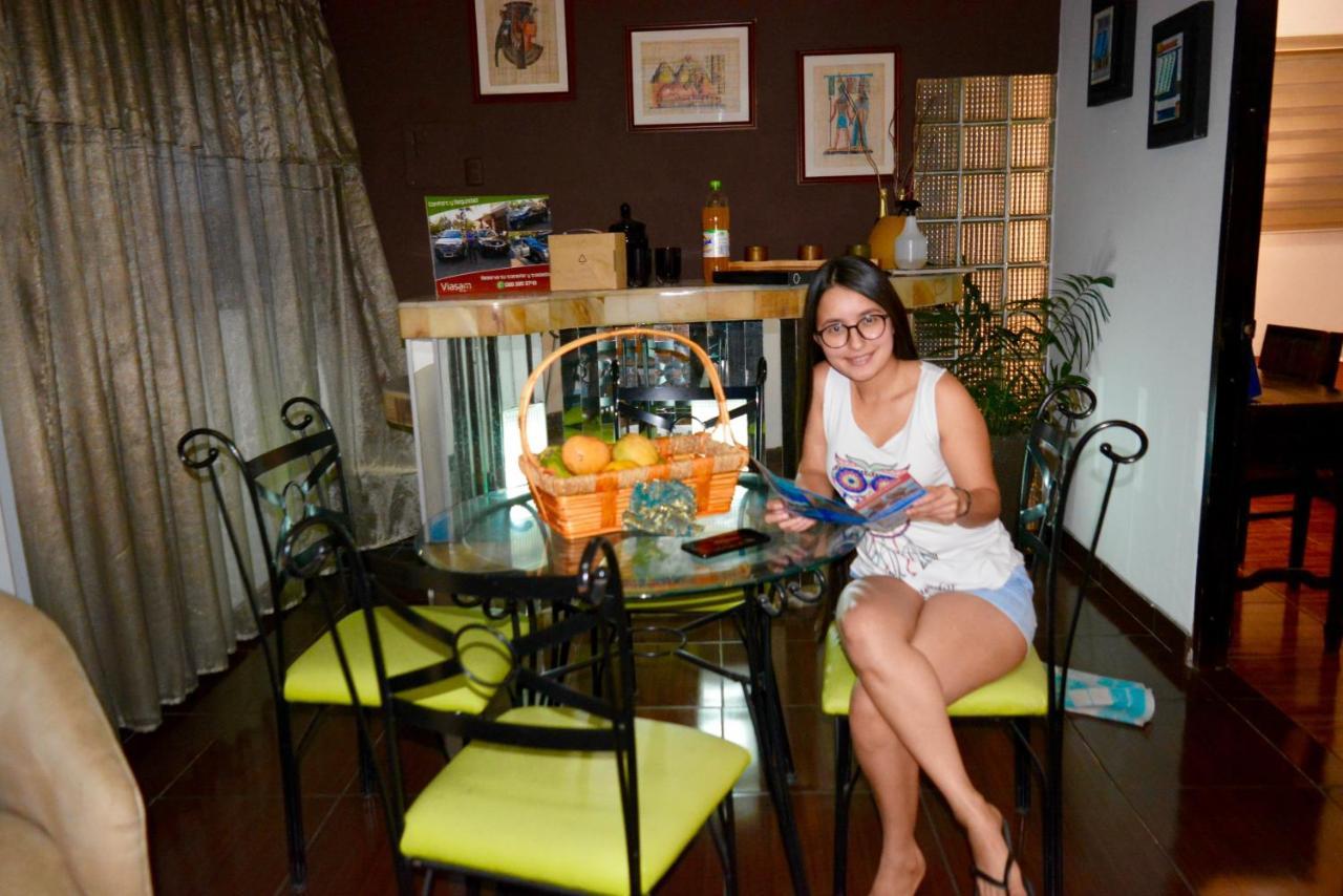 Hostal Villa 97 Guayaquil Kültér fotó