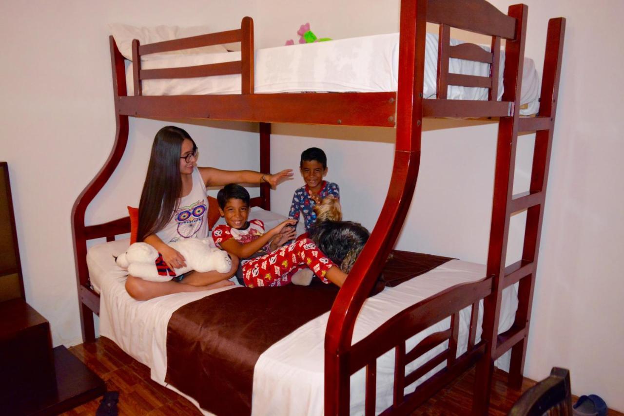 Hostal Villa 97 Guayaquil Kültér fotó
